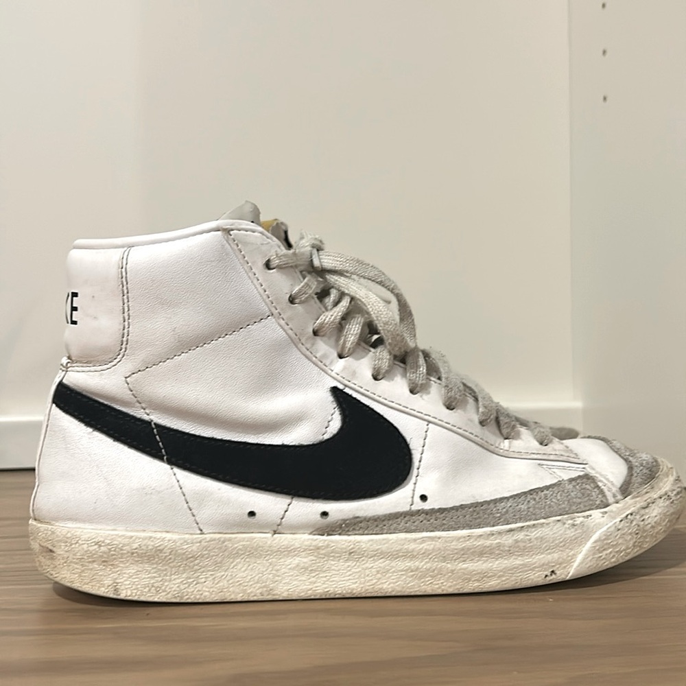 Nike Blazers 
8 1/2 woman’s